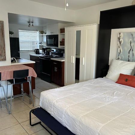 Lambert Family Beach Apartments فورت لودرديل المظهر الخارجي الصورة