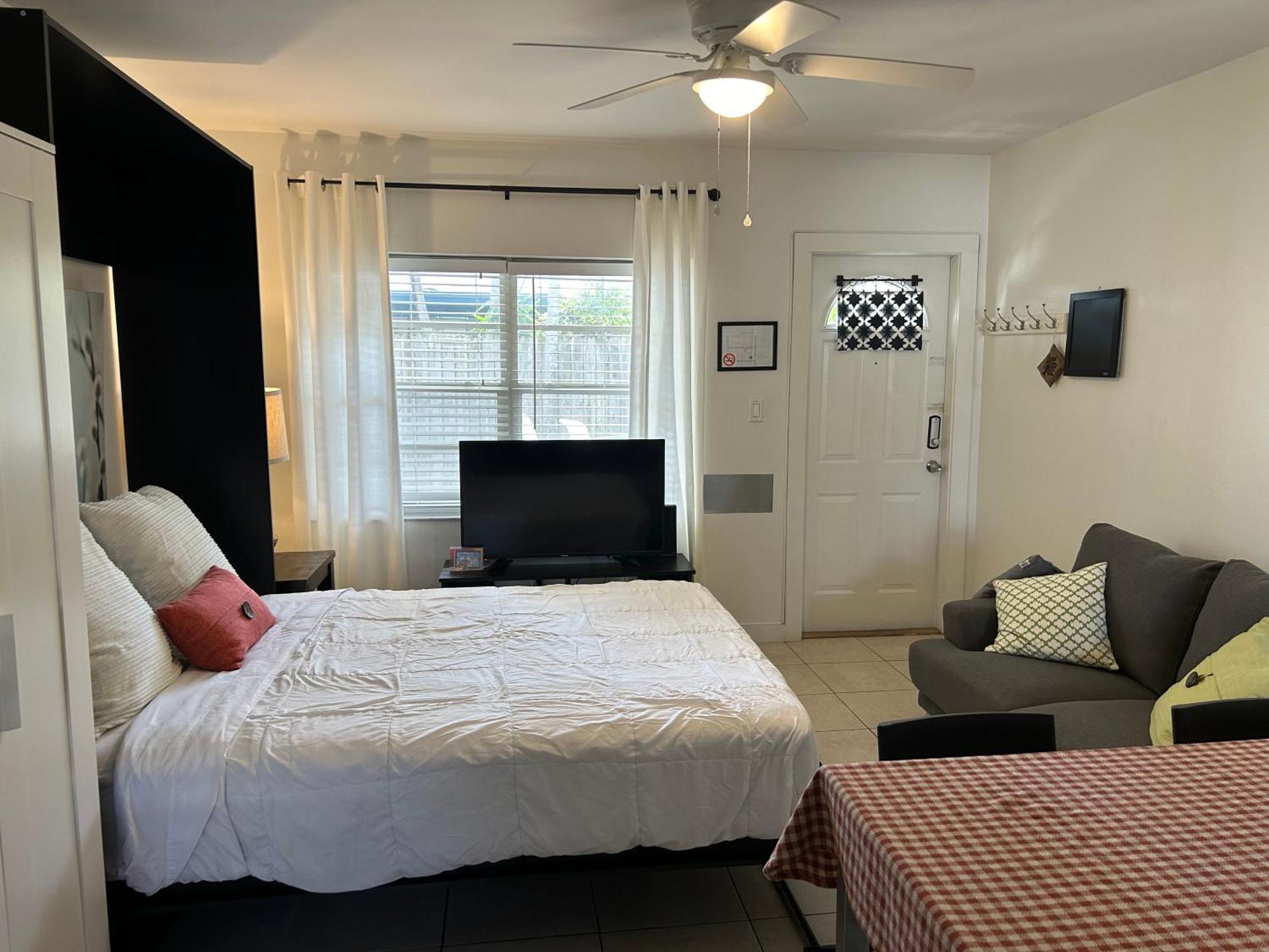 Lambert Family Beach Apartments فورت لودرديل المظهر الخارجي الصورة