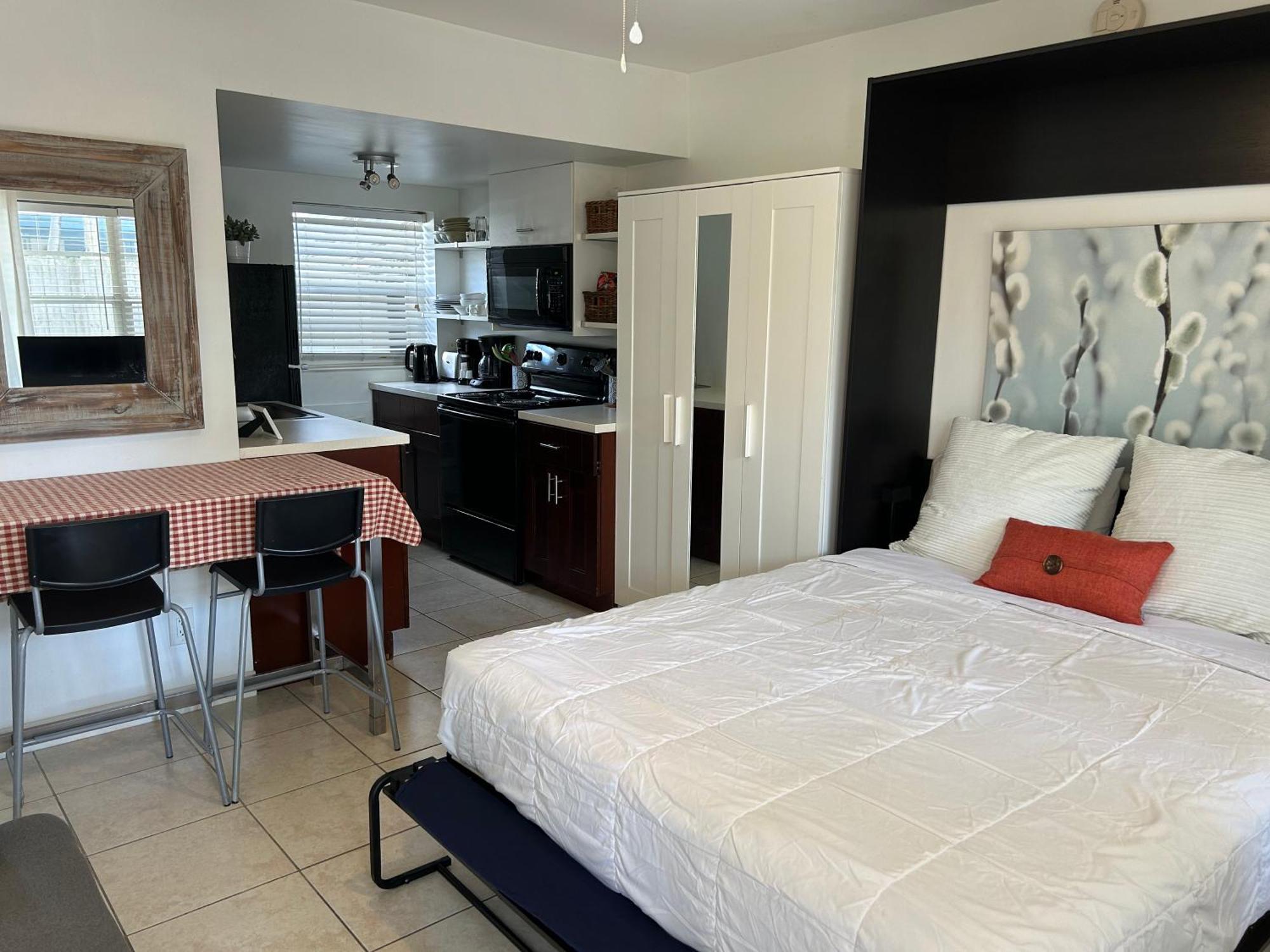 Lambert Family Beach Apartments فورت لودرديل المظهر الخارجي الصورة